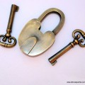 Padlock Vintage stye antique look solid heavy brass aged key lock works long neck 2"
