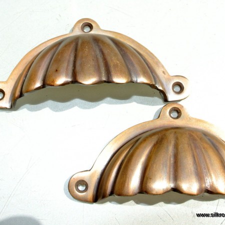 2 shell shape pulls handles solid brass vintage style 4"drawer heavy