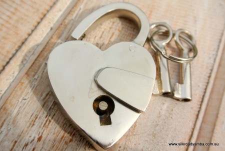 small SILVER tiny Vintage style antique "HEART LOVE " shape Padlock solid brass 2 keys heavy lock works 2"